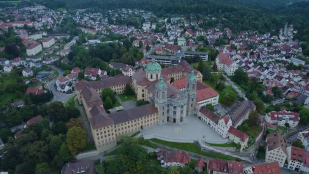 Luchtfoto Van Stad Weingarten Klooster Duitsland Een Bewolkte Dag Zomer — Stockvideo