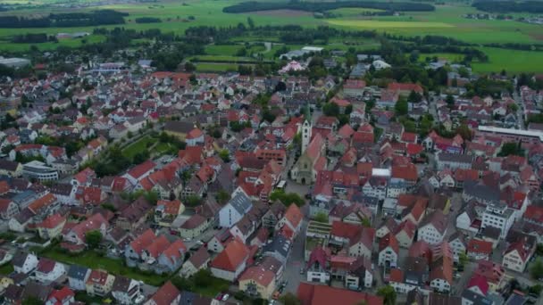 Flygfoto Staden Bad Saulgau Tyskland Molnig Dag Sommaren — Stockvideo