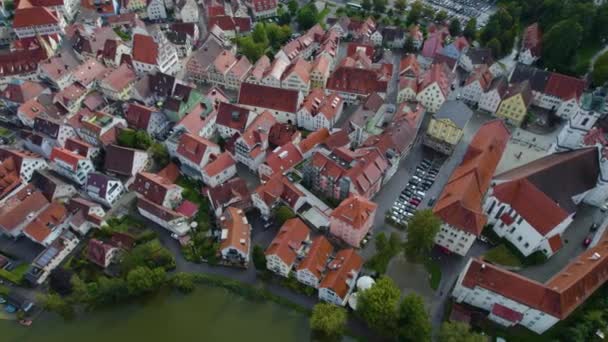 Flygfoto Över Staden Bad Waldsee Tyskland Molnig Eftermiddag Sommaren — Stockvideo
