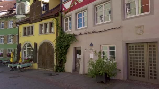 夏の晴れた日にドイツのMeersburgの旧市街中心部をご覧ください — ストック動画