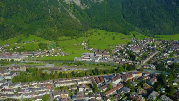 Légi Kilátás Város Glarus Svájcban Egy Napsütéses Napon Nyáron — Stock videók