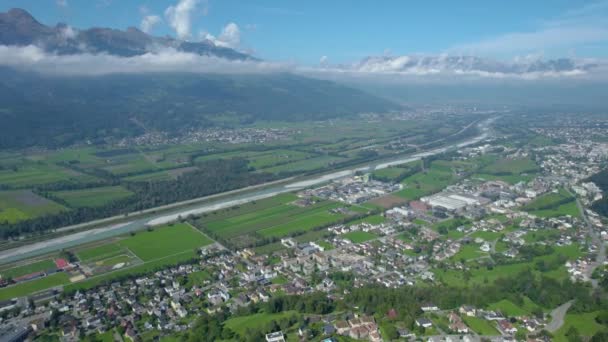 Vista Aérea Torno Cidade Triesen Liechtenstein Dia Ensolarado Verão — Vídeo de Stock