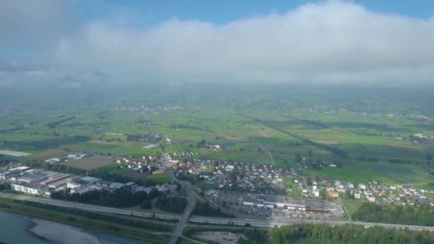 Vista Aérea Ciudad Ruggell Liechtenstein Día Soleado Verano — Vídeos de Stock