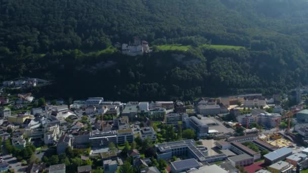 Luchtfoto Rond Stad Vaduz Liechtenstein Een Zonnige Dag Zomer — Stockvideo