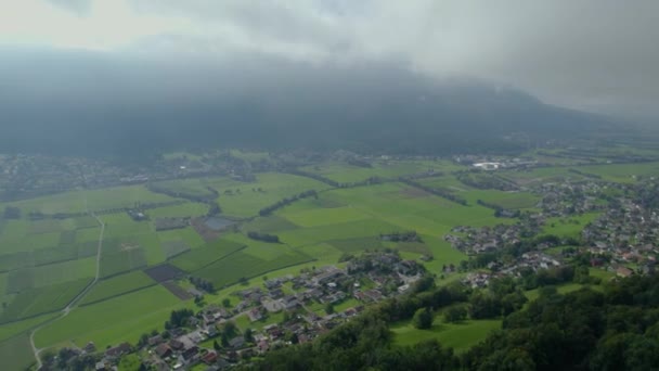 Luchtfoto Van Oostenrijk Rond Het Dorp Schellenberg Liechtenstein Een Ochtenddag — Stockvideo