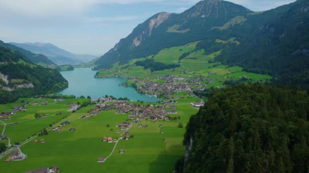 Yazın Güneşli Bir Günde Sviçre Deki Lungern Şehrinin Etrafındaki Hava — Stok video
