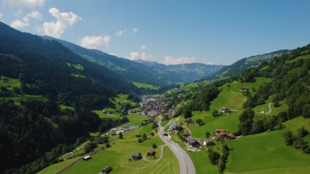 Letecký Výhled Město Saas Švýcarsku Slunečného Letního Dne — Stock video