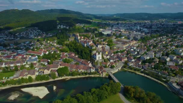 Αεροφωτογραφία Της Παλιάς Πόλης Του Aarburg Στην Ελβετία Μια Ηλιόλουστη — Αρχείο Βίντεο