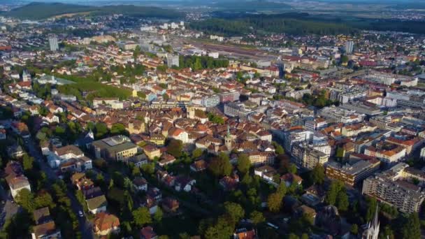 Letecký Pohled Kolem Starého Města Biel Bienne Švýcarsku Slunečného Letního — Stock video