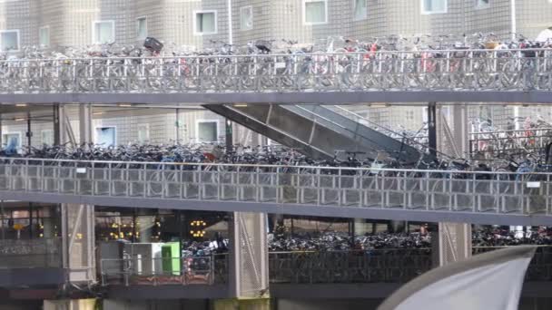 Panning Strade Amsterdam Una Giornata Nuvolosa Estate — Video Stock
