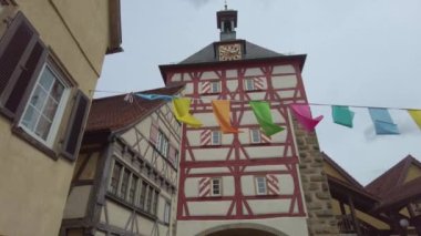 Yazın bulutlu bir günde eski kasaba Bietigheim-Bissingen 'in taklitleri..