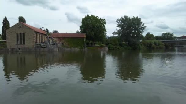 夏の曇りの日に旧市街の印象Bietigheim Bissingen — ストック動画