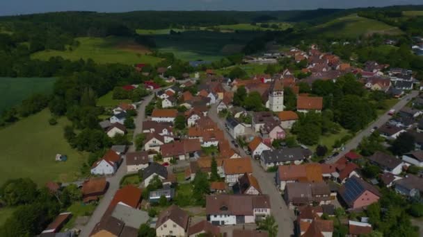 Yazın Güneşli Bir Günde Almanya Nın Sachsenheim Şehrinin Ilçesinin Havadan — Stok video