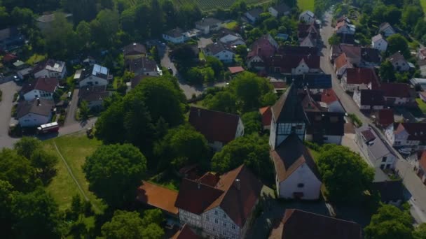 Yazın Güneşli Bir Günde Almanya Nın Sachsenheim Şehrinin Ilçesinin Havadan — Stok video