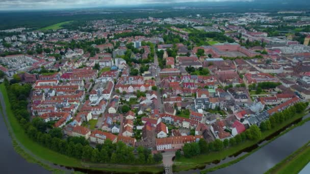 Widok Lotu Ptaka Stare Miasto Rastatt Niemczech Pochmurny Dzień Wiosną — Wideo stockowe