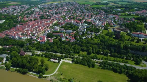 Αεροφωτογραφία Γύρω Από Την Παλιά Πόλη Του Marbach Neckar Στη — Αρχείο Βίντεο