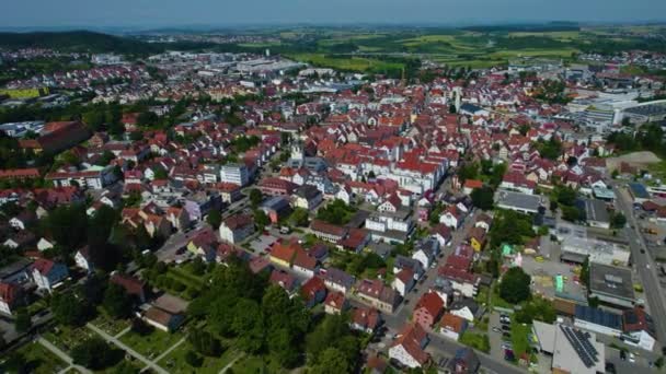 Luftaufnahme Der Stadt Winnenden Deutschland Sonnigen Frühlingstagen — Stockvideo