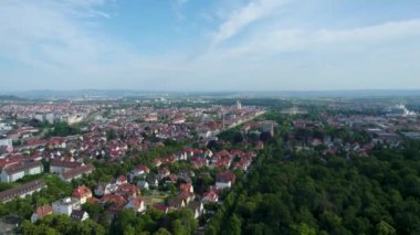 Baharda güneşli bir günde Almanya 'nın Ludwigsburg kentinin hava manzarası