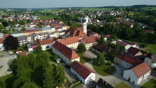 Widok Lotu Ptaka Wokół Miasta Klasztoru Gangkofen Niemczech Bawaria Słoneczne — Wideo stockowe