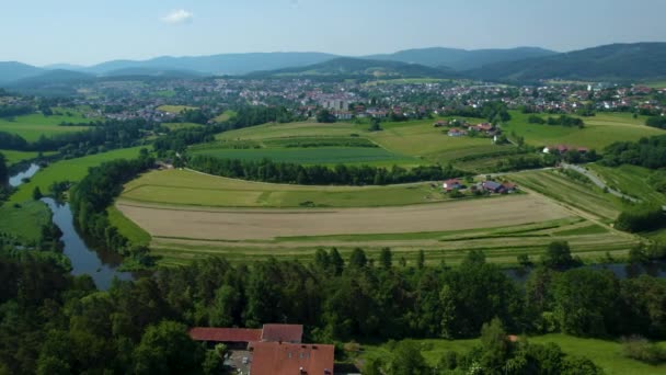 Almanya Viechtach Şehrinin Etrafındaki Hava Manzarası Baharda Güneşli Bir Öğleden — Stok video