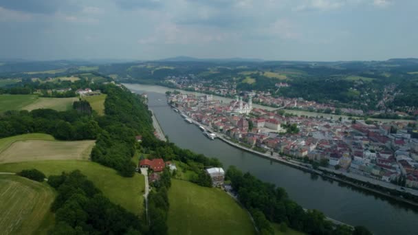 Luftaufnahme Der Stadt Passau Deutschland Bayern Einem Sonnigen Nachmittag Frühling — Stockvideo