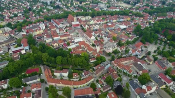 Vista Aérea Alrededor Una Ciudad Alemania Baviera Una Tarde Soleada — Vídeo de stock