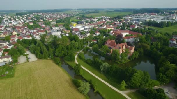 Vista Aérea Torno Uma Cidade Alemanha Baviera Uma Tarde Ensolarada — Vídeo de Stock