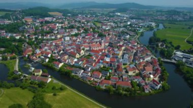 Almanya 'nın havadan görünüşü, güneşli bir baharda öğleden sonra Bavyera..
