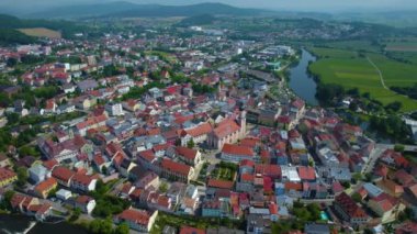 Almanya 'nın havadan görünüşü, güneşli bir baharda öğleden sonra Bavyera..