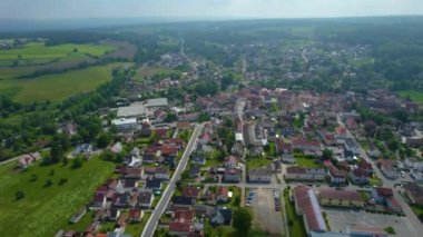 Almanya 'nın havadan görünüşü, güneşli bir baharda öğleden sonra Bavyera..