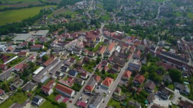 Almanya 'nın havadan görünüşü, güneşli bir baharda öğleden sonra Bavyera..