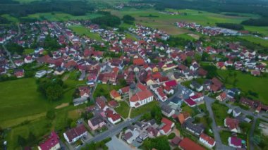Almanya 'nın havadan görünüşü, güneşli bir baharda öğleden sonra Bavyera..