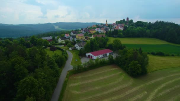 Vista Aérea Alrededor Ciudad Alemania Baviera Una Tarde Soleada Primavera — Vídeos de Stock
