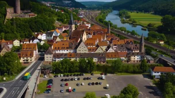 南ドイツの旧市街中心部の空中風景 晴れた春の日 — ストック動画