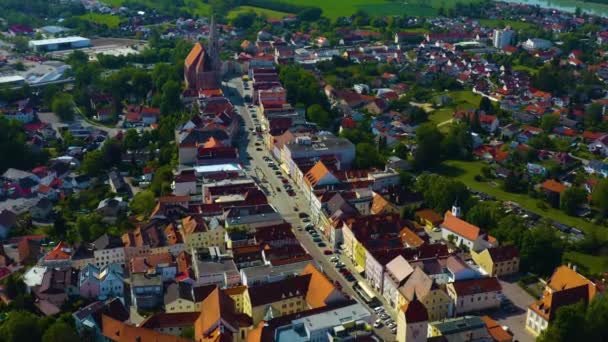 Flygfoto Över Staden Neuoetting Tyskland Bayern Solig Vårdag Coronavirus Lockdown — Stockvideo