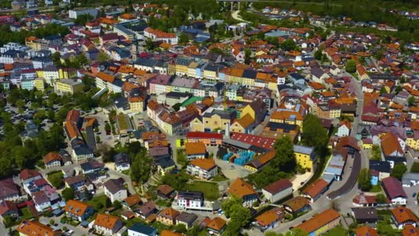 Αεροφωτογραφία Της Πόλης Traunstein Στη Γερμανία Βαυαρία Μια Ηλιόλουστη Ανοιξιάτικη — Αρχείο Βίντεο