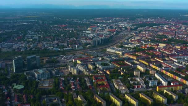 Widok Lotu Ptaka Miasto Monachium Niemczech Bawaria Słoneczny Wiosenny Dzień — Wideo stockowe