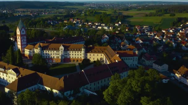 晴れた日にドイツバイエルン州の旧市街中心部の空中ビュー — ストック動画