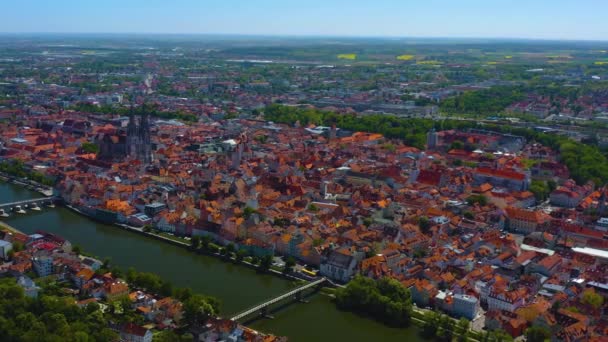 Αεροφωτογραφία Της Πόλης Regensburg Στη Γερμανία Βαυαρία Μια Ηλιόλουστη Ανοιξιάτικη — Αρχείο Βίντεο