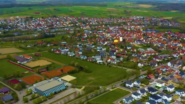 Almanya Daki Eski Şehir Merkezinin Güneşli Bir Bahar Gününde Havadan — Stok video