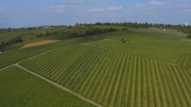 Yazın güneşli bir günde Almanya 'nın Stuttgart kentindeki hava manzarası
