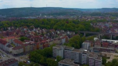 Yazın güneşli bir günde Almanya 'nın Stuttgart kentindeki hava manzarası