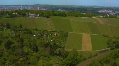 Yazın güneşli bir günde Almanya 'nın Stuttgart kentindeki hava manzarası