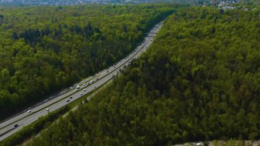 Otoban kavşağının hava manzarası, Autobahn, Stuttgart Almanya 'da güneşli bir bahar günü