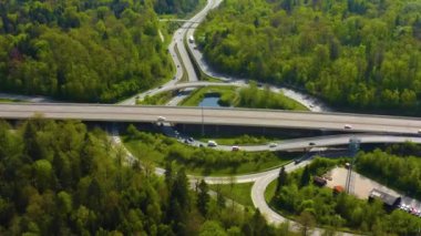 Otoban kavşağının hava manzarası, Autobahn, Stuttgart Almanya 'da güneşli bir bahar günü