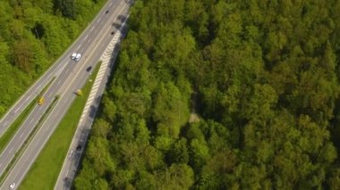 Otoban kavşağının hava manzarası, Autobahn, Stuttgart Almanya 'da güneşli bir bahar günü