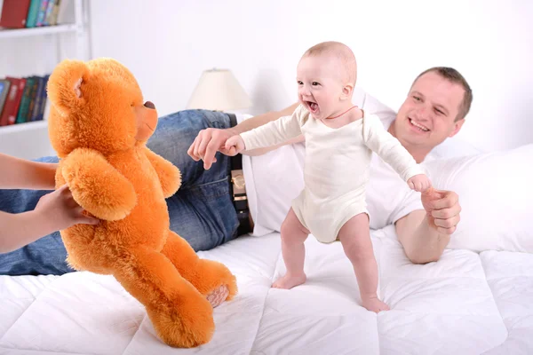 Bambino e genitori — Foto Stock