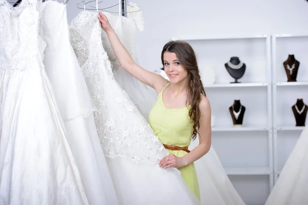 Comprare abito da sposa — Foto Stock