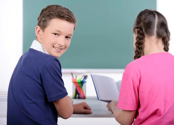 Niños de escuela —  Fotos de Stock