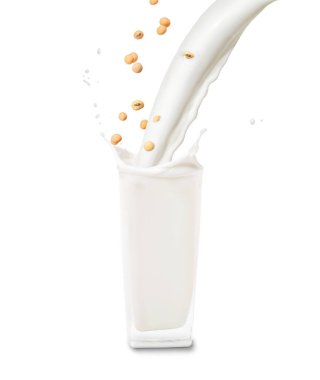 Soya fasulyesi ve süt jeti büyük bardağı beyaz arka planda izole edilmiş su sıçramasıyla doldurur.